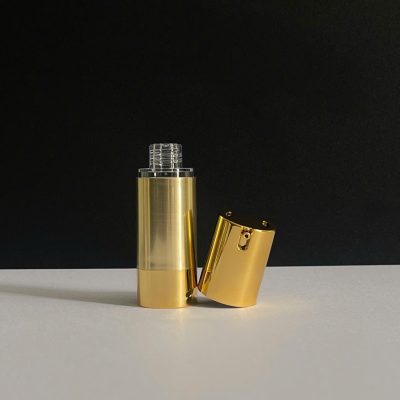 Cận đầu nắp Chai Chiết Chân Không Vàng 15ml, 30ml, 50ml